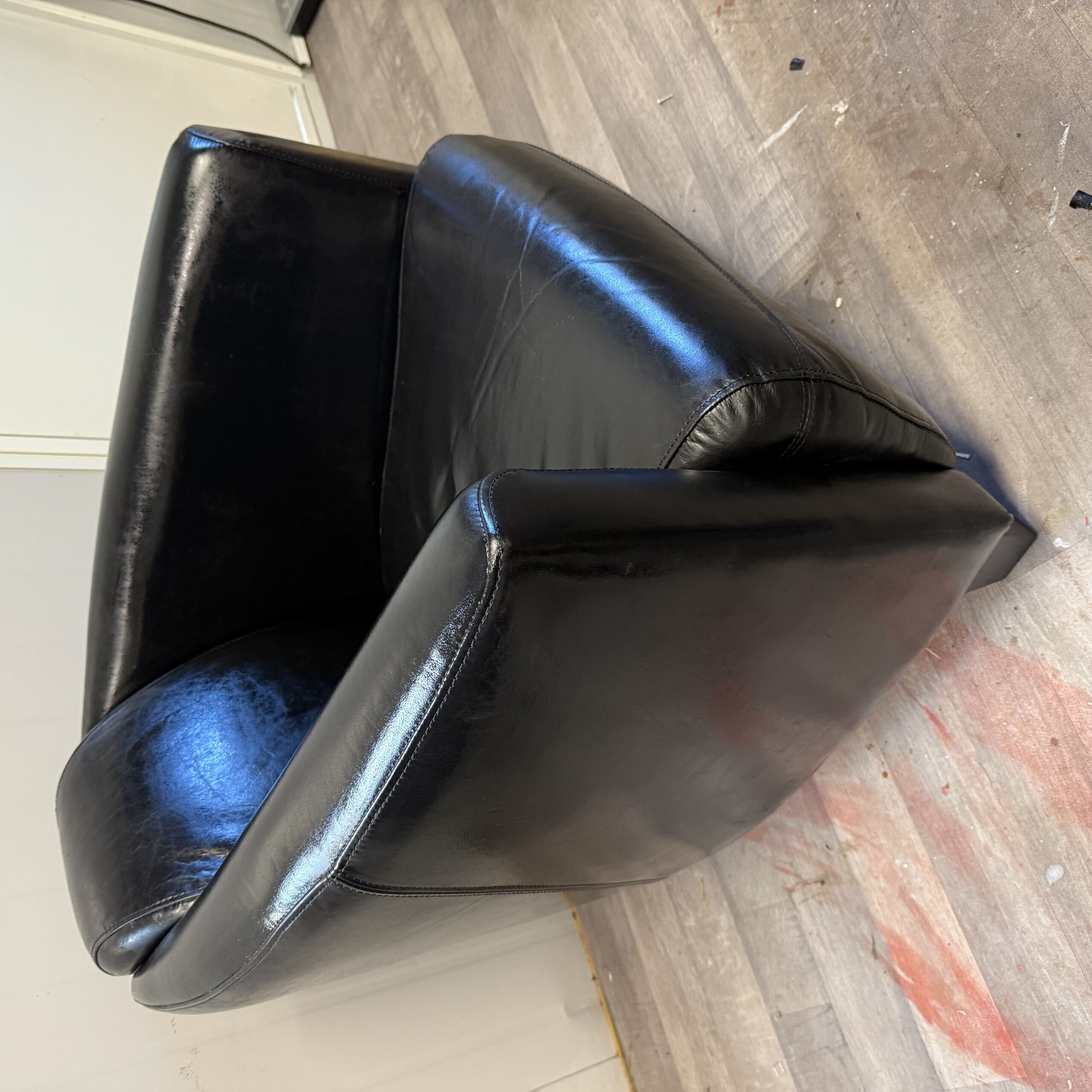 leather_armchair fauteuil en cuir